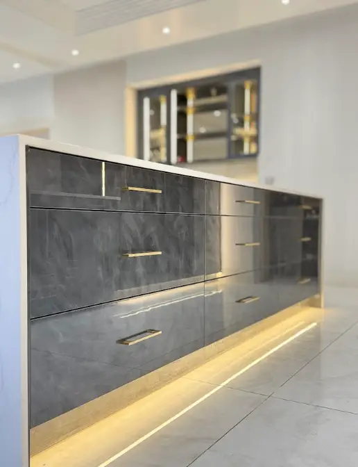 Bespoke fitted kitchen with island